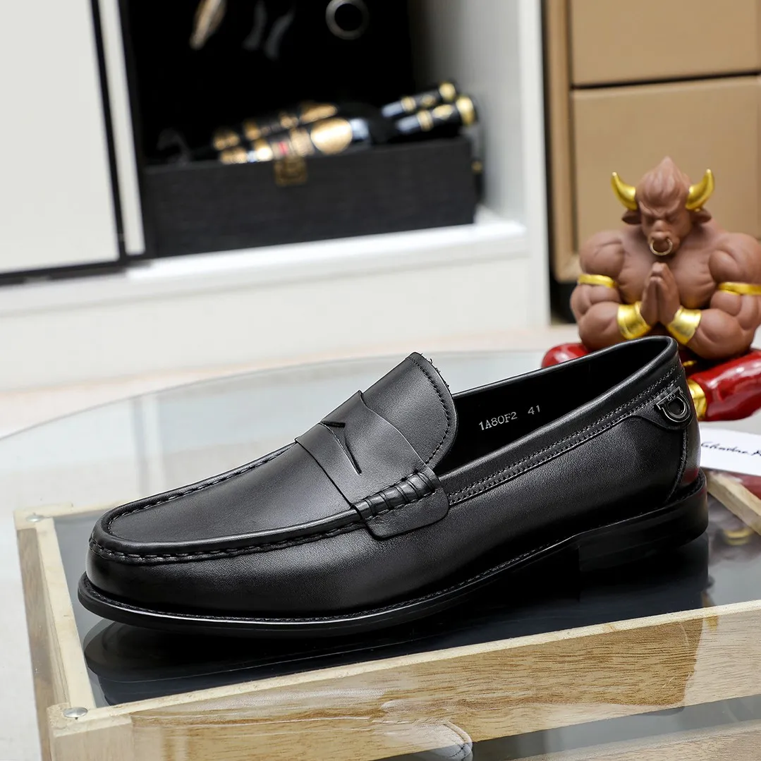 Men's shoes💰420 🔥Ferragamo's new men's casual slip-on shoes🇨🇳Official website original 1:1 mold, original quality💯Fine workmanship, high-end luxury☘The upper is made of imported Italian mercerized cow suede🌴🐑leather lining🍓Rubber wear-resistant and non-slip outsole, breathable and comfortable to wear🍍The first choice for high-end men, black, size 38-45...